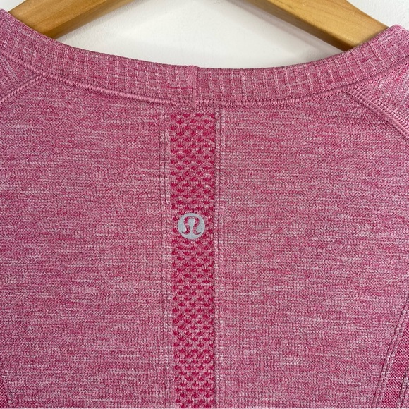 Lululemon Size 8 Swiftly Size Longsleeve Sparkly Pink Shirt Silverecent - Picture 5 of 7
